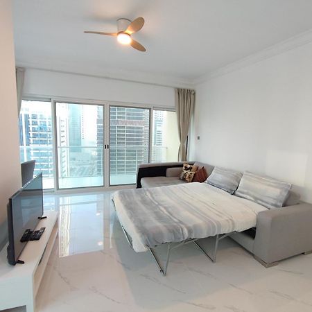 One Bedroom Apartment With Pool & Gym Near Marina 두바이 외부 사진