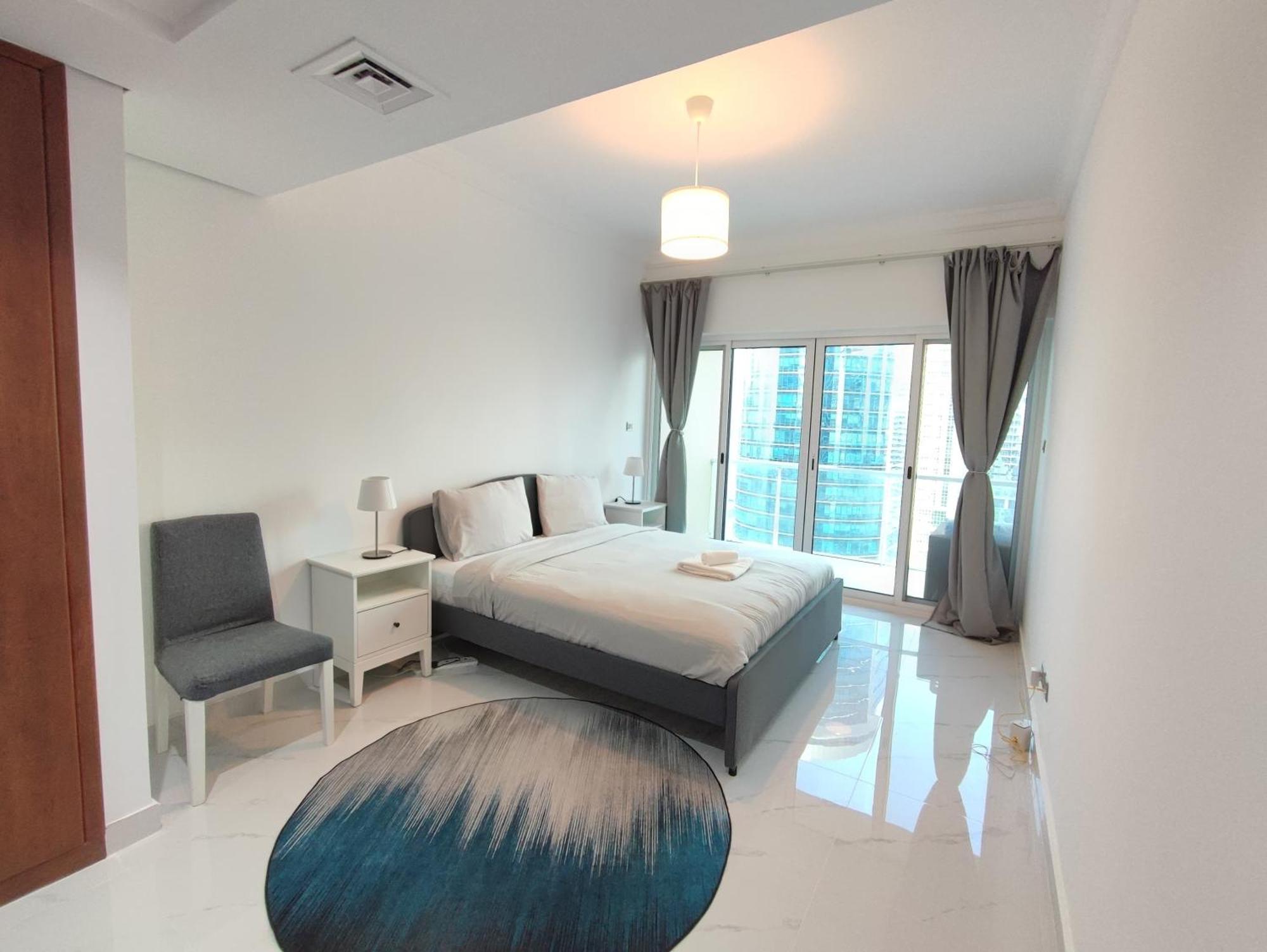 One Bedroom Apartment With Pool & Gym Near Marina 두바이 외부 사진