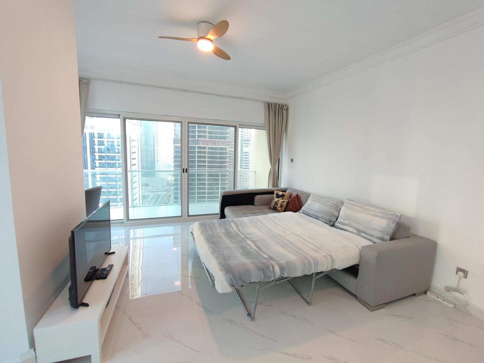One Bedroom Apartment With Pool & Gym Near Marina 두바이 외부 사진